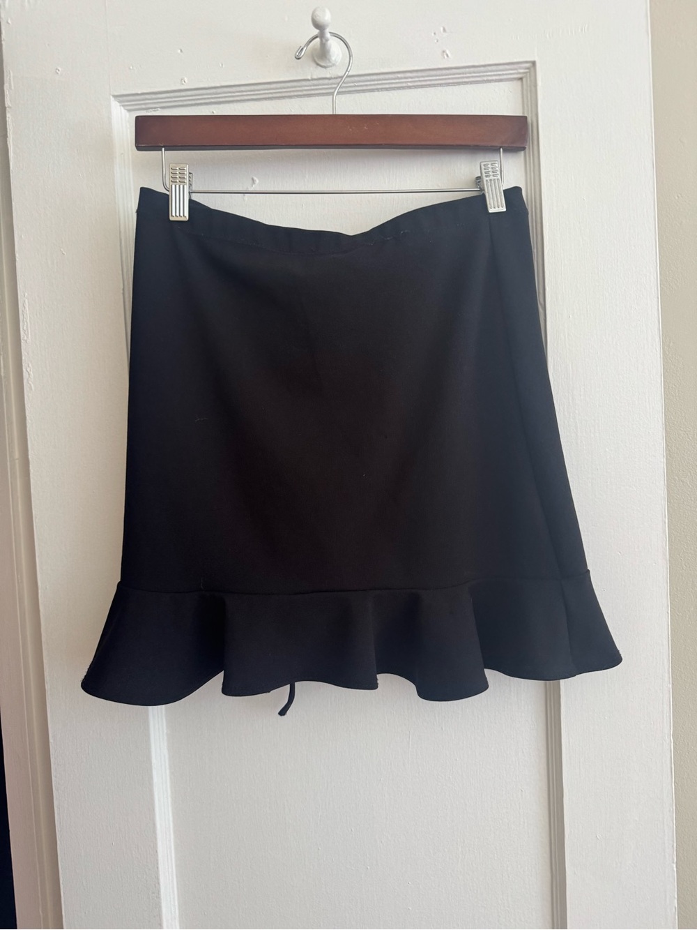 Black Ruffled Drawstring Mini Skirt - Picture 3 of 3